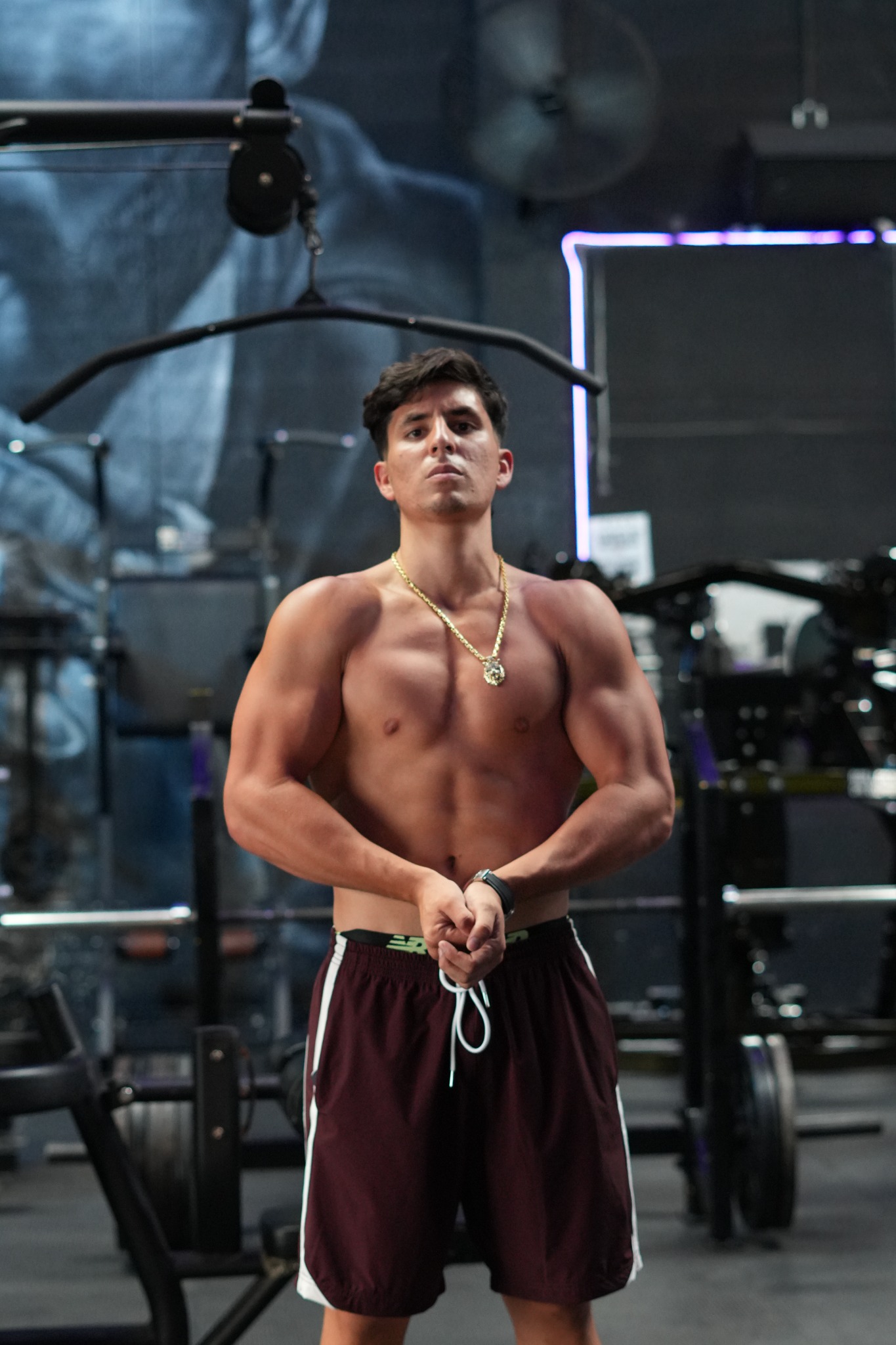 Somer Valero en una sesión de fotos en el gimnasio